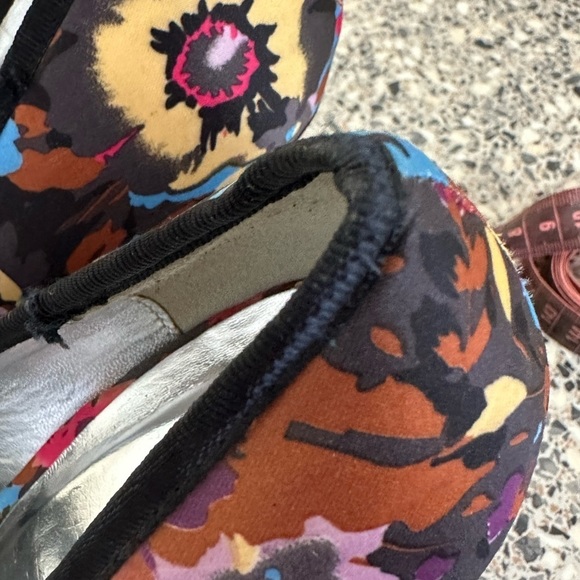 - Floral mixed Pattern detail high heels size 7 used hot tin roof ladies - Picture 12 of 16